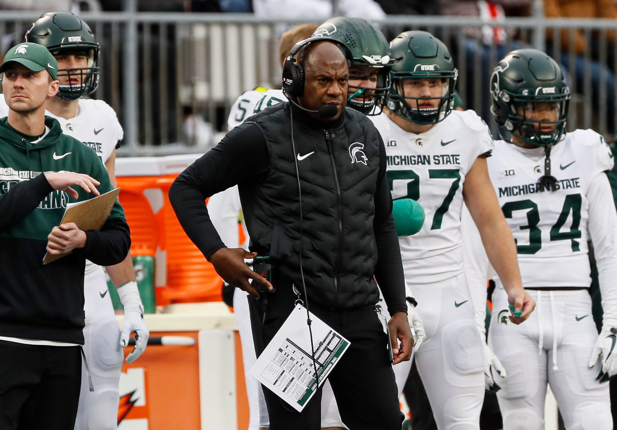 Michigan State football: MSU fans critical of alternate uniforms.