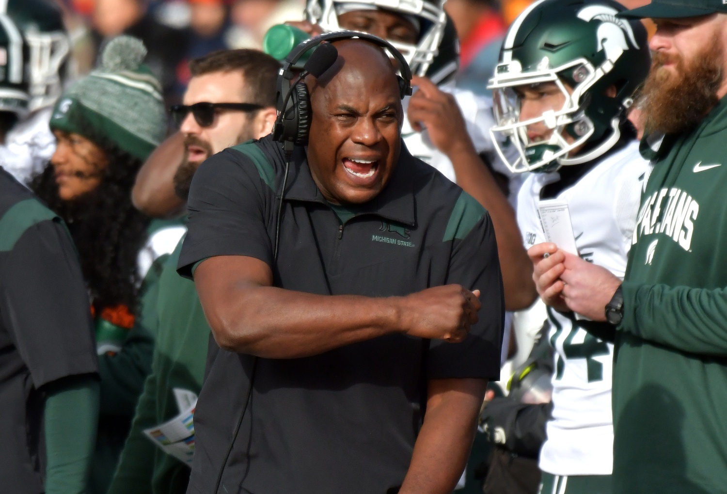 Michigan State football: MSU fans critical of alternate uniforms.