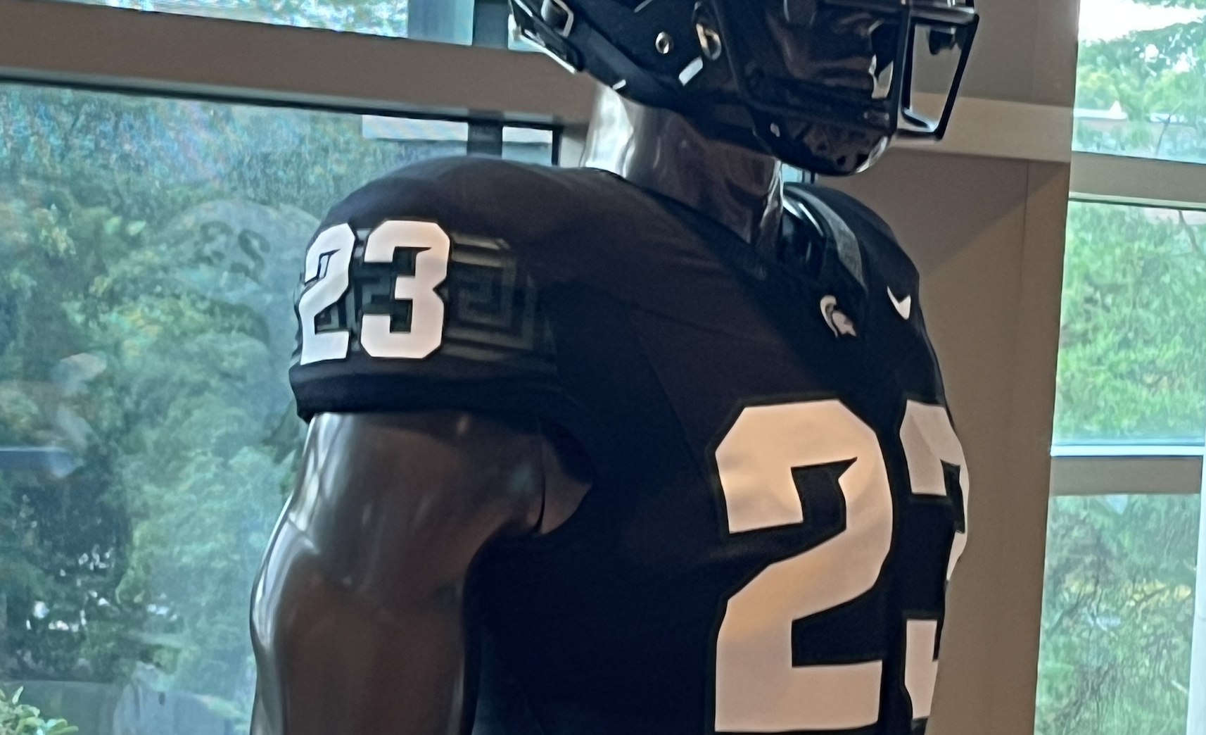 Nike's new approach to college football uniforms: clean and simple