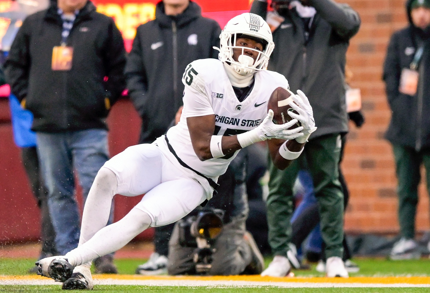 Michigan State football receiver Jaron Glover makes a catch vs. Minnesota.