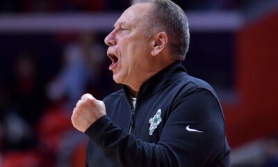 Michigan State basketball coach Tom Izzo reacts to a play at Illinois.