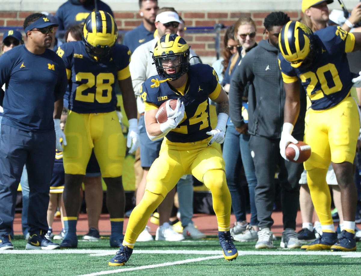 Former Michigan State football target Cole Cabana works out with Michigan